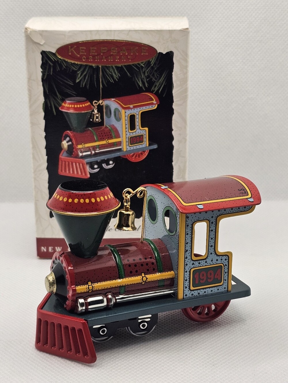 Hallmark Keepsake 1994 YULETIDE CENTRAL Pressed Tin Christmas Ornament Train E